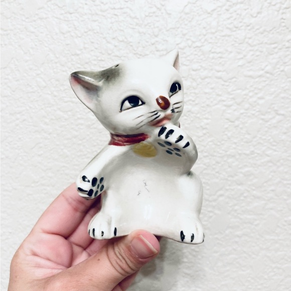 Vintage lucky cat ceramic white kitty cat figurine Japan Shaker - Picture 10 of 11